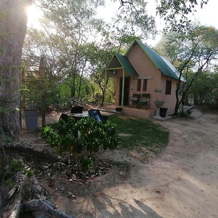 Готель Mukuku Rest Camp Shimweghe Екстер'єр фото
