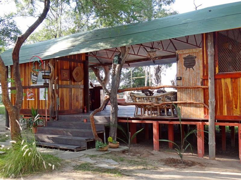 Готель Mukuku Rest Camp Shimweghe Екстер'єр фото